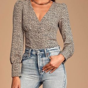 Lulu’s Cheetah Print Button Up Top Medium